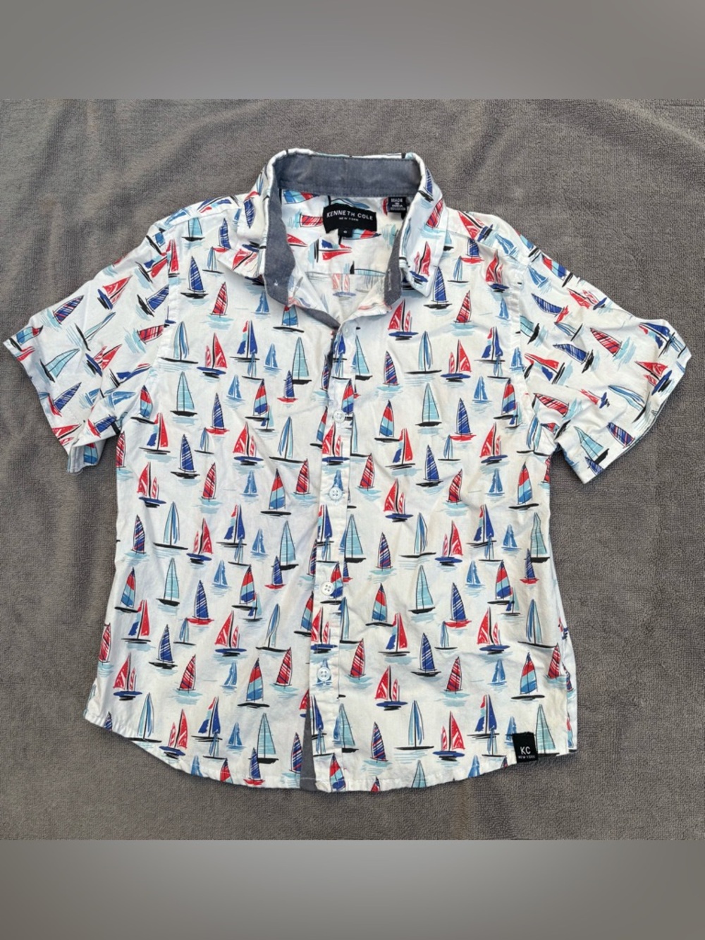 Kenneth Cole NY Boys Short Sleeve Sailboat Button Shirt Size Size 6 100% Cotton